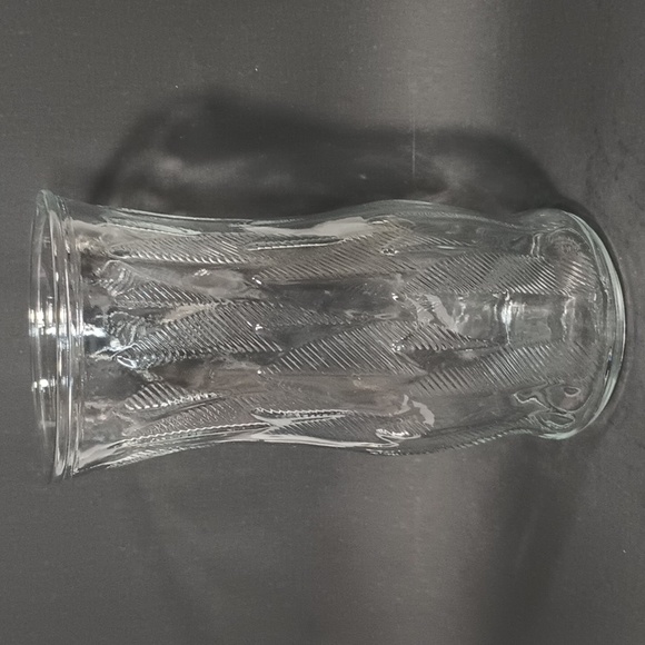 VTG Brody Co Flower Vase Textured Leaves Feathers 8017 C973 Clear Glass - Picture 1 of 8